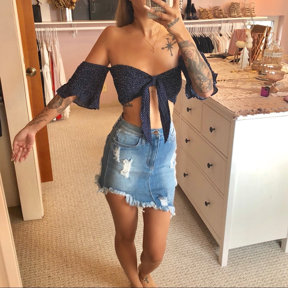 Off Shoulder Front Tie Crop Top